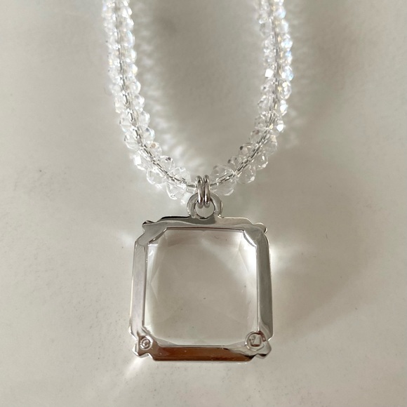 SWAROVSKI PENDANT NECKLACE - Picture 4 of 6